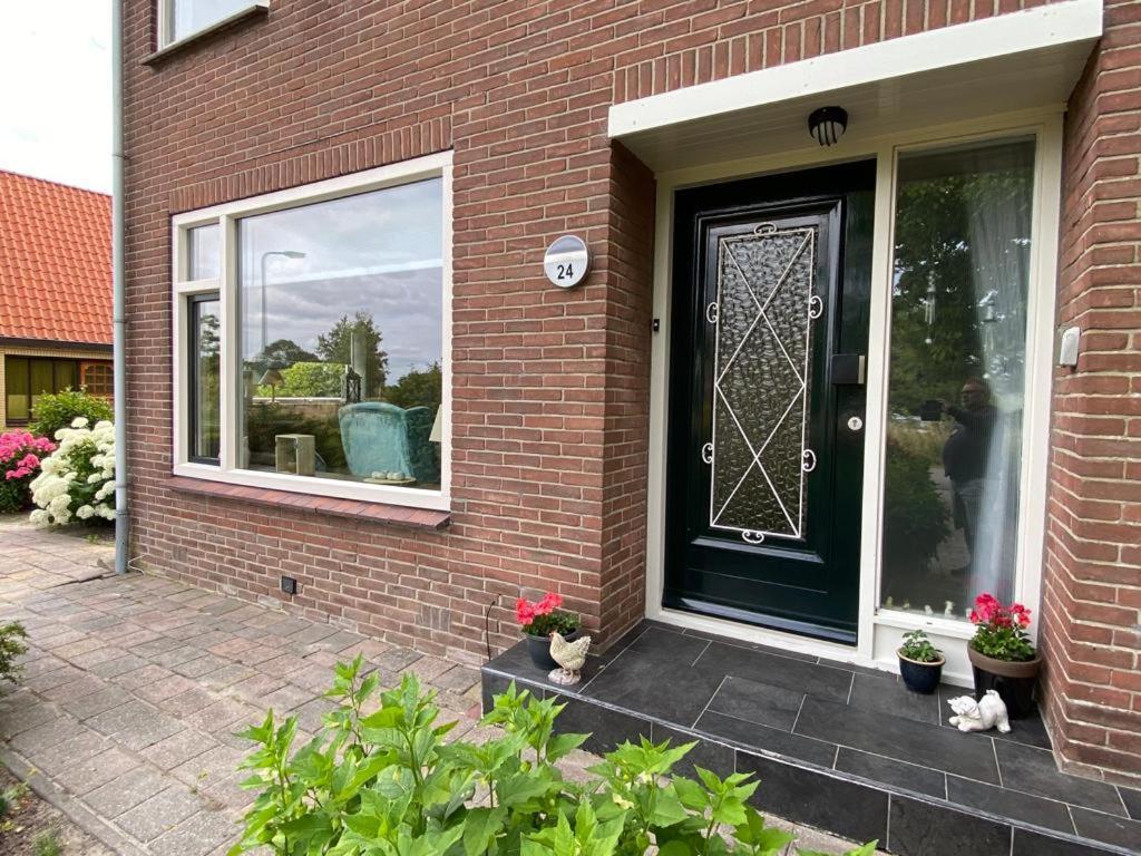 Huis Bij Het Water Met Sloepje Jutrijp Ngoại thất bức ảnh
