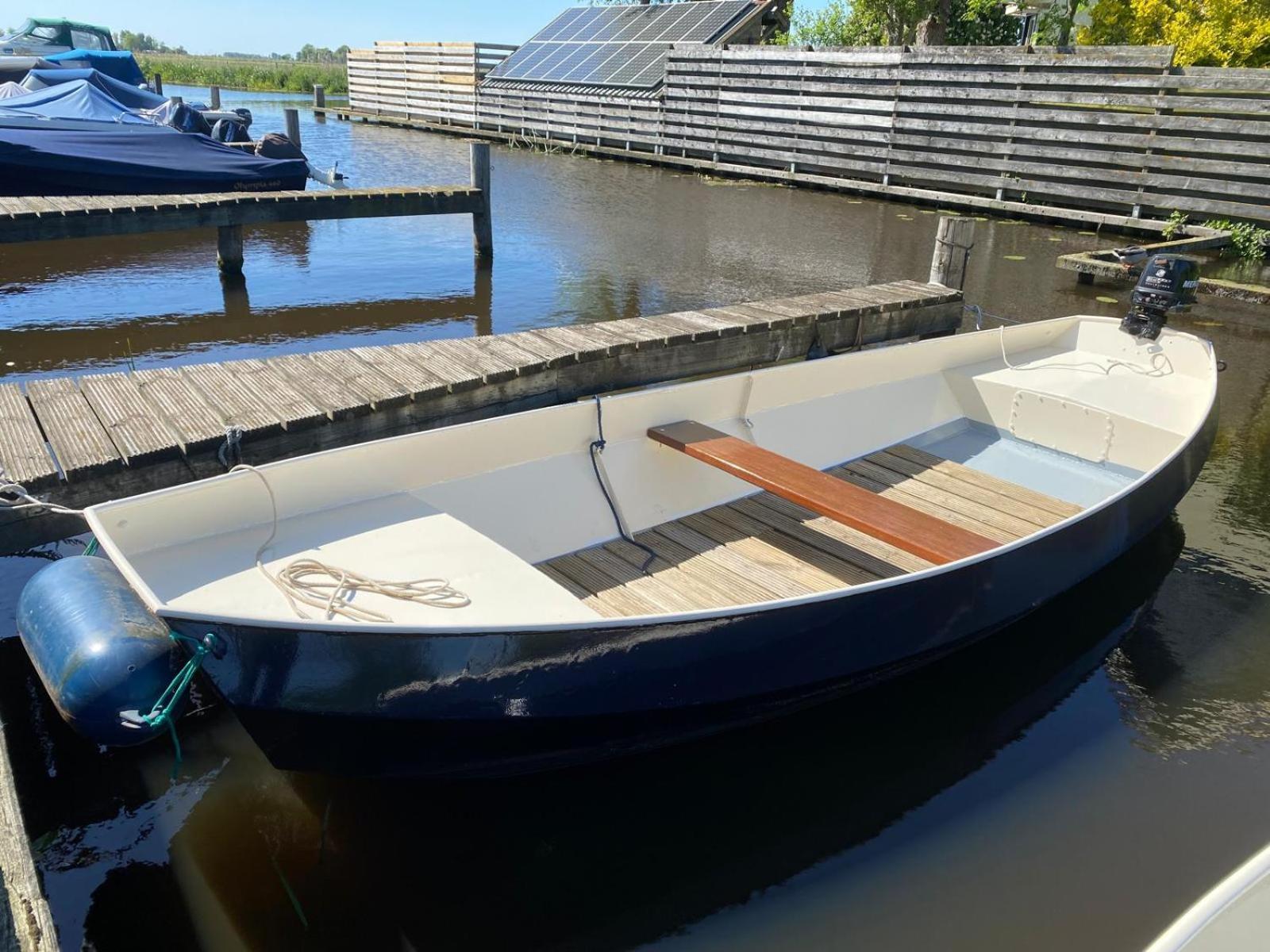 Huis Bij Het Water Met Sloepje Jutrijp Ngoại thất bức ảnh